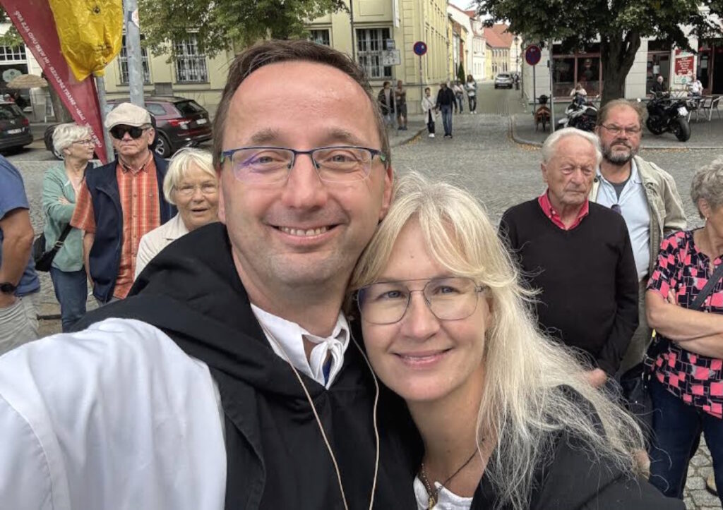 Andreas Baade vom Fördervereine und Susanne Theilemann vom Heimatverein zusammen auf einem Foto.