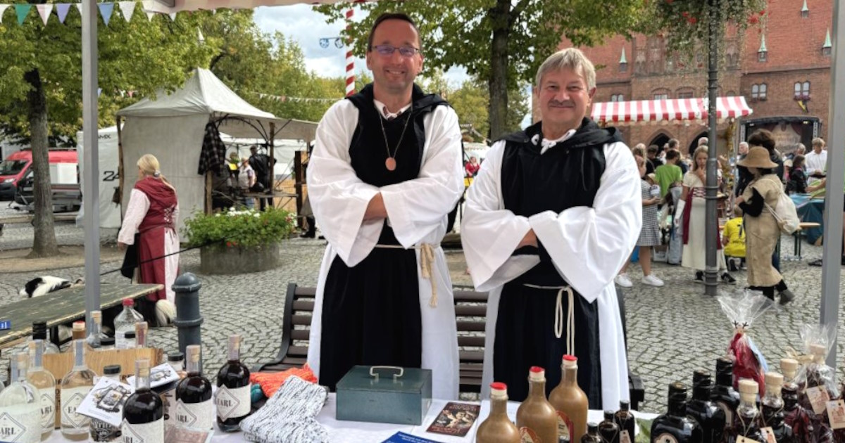 Die Brüder aus Kloster Zinna auf dem Fürstentag 2025 in Jüterbog